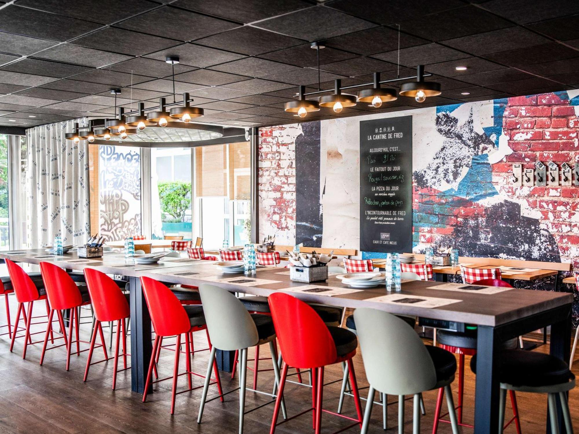 诺沃特艾弗里库尔库洛纳酒店 Courcouronnes 外观 照片